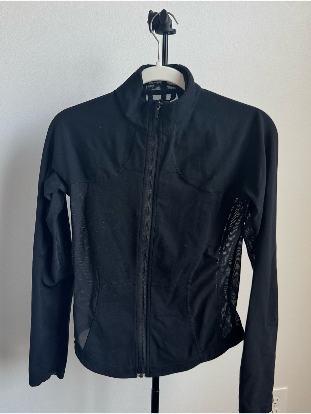 Lululemon Get Your Peek On Full-Zip Jacket Black Mesh Panels - Size 6